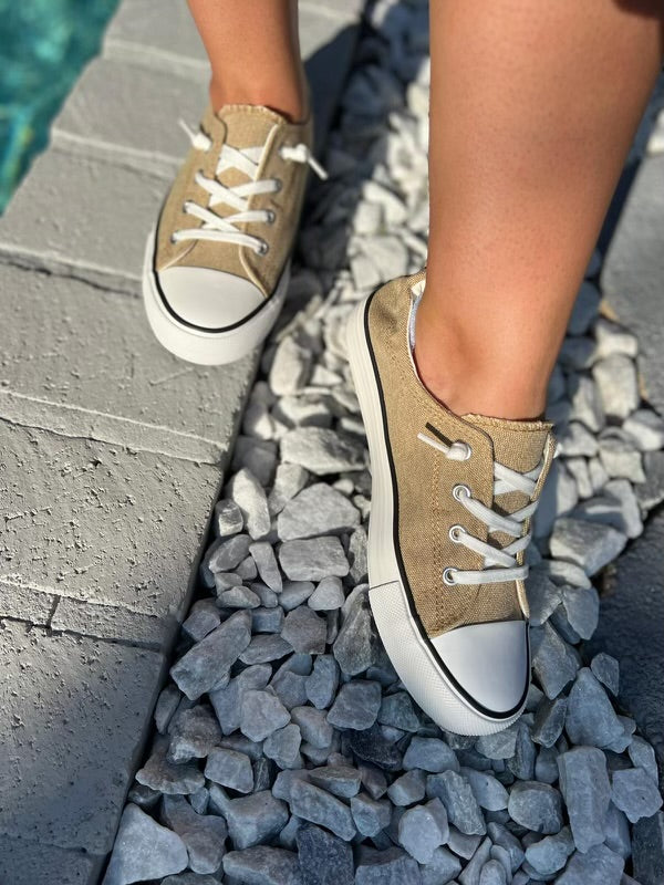 Star 23 Taupe Sneakers