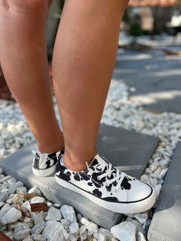 Star 23 Cow Black White Sneakers