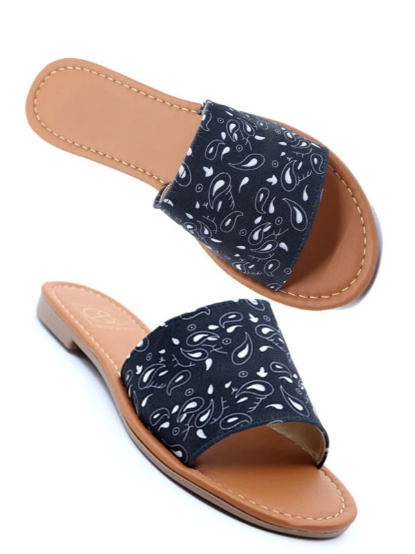 Lulu 4 Black Bandana Sandals