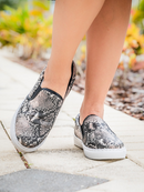 Traveler 4 Taupe Black White Sneakers